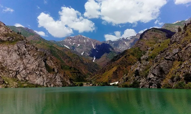 Ouzbékistan > Angleterre